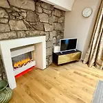 Rose Street Flat *