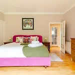 Villa Amulree,