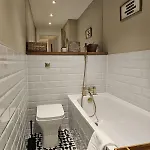 شقة Two-bed In Vibrant Stockbridge, إدنبرة
