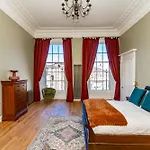 Dragon Luxury At 9 Albyn Place *