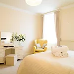 Apartamento Beautiful Georgian 2 Bedroom Flat *