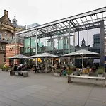 Stylish 2br In Quartermile Balcony & Garden View