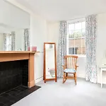 Charming With 2-bathroom And Private Entrance 公寓