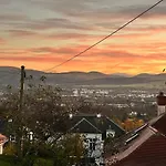 Self-contained Ground Level With Hill View * Edimburgo