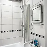 Διαμέρισμα Peaceful Accessible With Great Amenities& Free Parking
