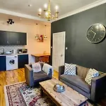 Glamours Stylish Victorian Near Centre Apartamento *
