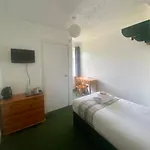 4 Friends House