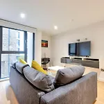 Lovely 1-bedroom Unit Near Castle Lägenhet *