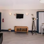 Central Edinburgh Apartment By The Castle Apartmán
