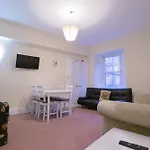 Central Edinburgh Apartment By The Castle Apartmán