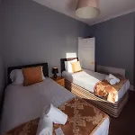 Central Edinburgh Apartment By The Castle *