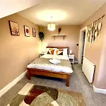 Duplex - Centre 4-bed Retreat