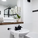 2bedroom Apartment-free Parking 爱丁堡