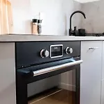 2bedroom Apartment-free Parking