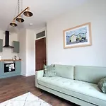 Stylish Top-floor Flat - Leith شقة *