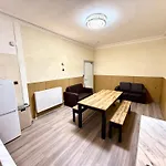 The Handy Hub Luxury Victorian - Fast Wifi & * אדינבורו