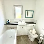 Holiday home Kings Luxury - Free Parking And Fast Broadband Edinburgh