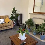 Daire Entire Victorian House 2br - 4 Guests *
