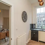 דירה Pass The Keys Beautiful Modern Historical Flat Close To Castle אדינבורו