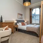 Pass The Keys Beautiful Modern Historical Flat Close To Castle אדינבורו