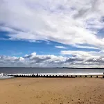 Casa de Férias Dynastays- Stylish Seaside Home- Dog Friendly, Garden & Parking (adults Only) Edimburgo