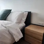 Stunning 3bed With Balcony And Free Parking