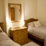 Appartamento Newly Refurbed With Free Parking *