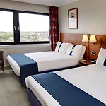 Express West By Ihg Hotel