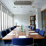 Express West By Ihg Hotel