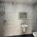 Armadillo Guest House- Adults Only *