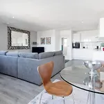 Leith's Bright Abode Апартаменты Эдинбург