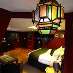 Le Monde Hotel