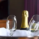 Hill Place Hotel 4*