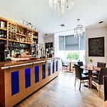 Victoria Park House Hostel Edinburgh