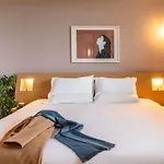 Novotel Park מלון 4*