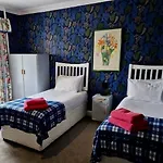 Eliza House 3*