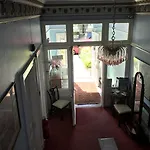 ゲストハウス Dorstan House 3*