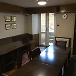 Pensión Adelphi 3*