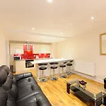 Edinburgh City Suites