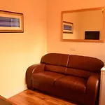 מלון דירות Edinburgh City Suites