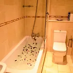 Edinburgh City Suites Ξενοδοχείο με διαμερίσματα 4*