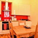 מלון דירות Edinburgh City Suites אדינבורו