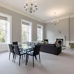 Destiny Scotland - Q-residence Édimbourg