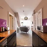 The Spires Serviced Daire *