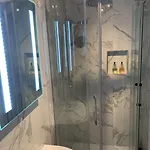 בית הארחה Southside 4*