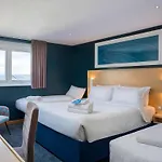 מלון Travelodge 3*