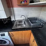 4br Near Airport & Centre Free Parking * إدنبرة