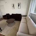 4br Near Airport & Centre Free Parking إدنبرة