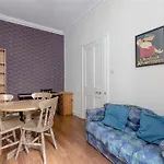 3 Bedrooms Flat In New Town , Lothian Road * Edinburgh