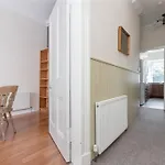 3 Bedrooms Flat In New Town , Lothian Road Apartman